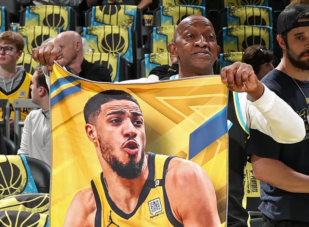 关于从密尔沃基雄鹿关键时刻扳平良机到浓眉哥新星比分优势明显表现惊艳，集结日CBA常规赛传出新动向的信息