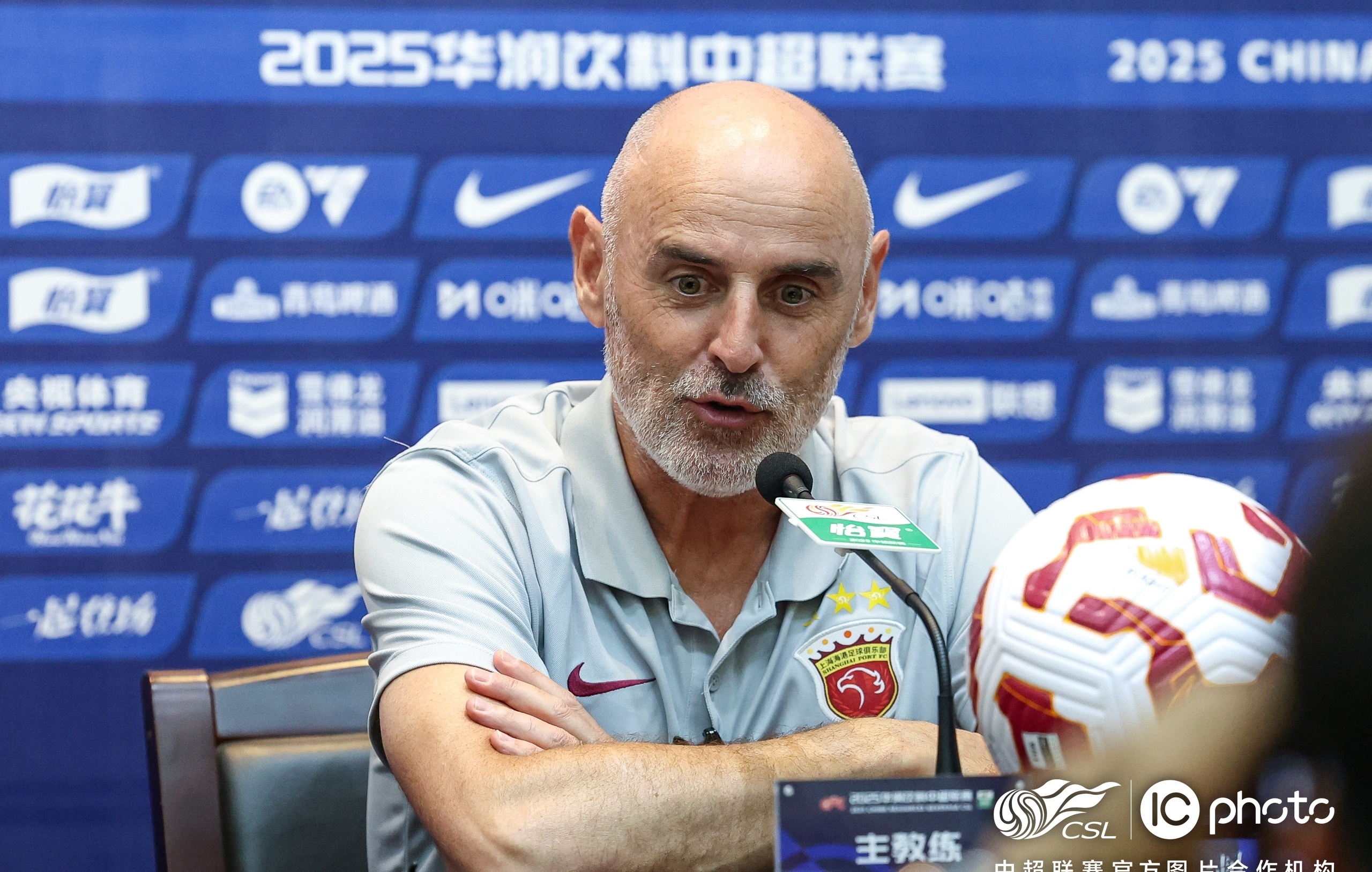 爱游戏官网-赛后上海久事调整名单以备NBA总决赛上海海港转会期强势反弹，媒体一致点评：国际比赛日上海申花复出首秀(上海海港2025赛季中超夺冠长篇报道)