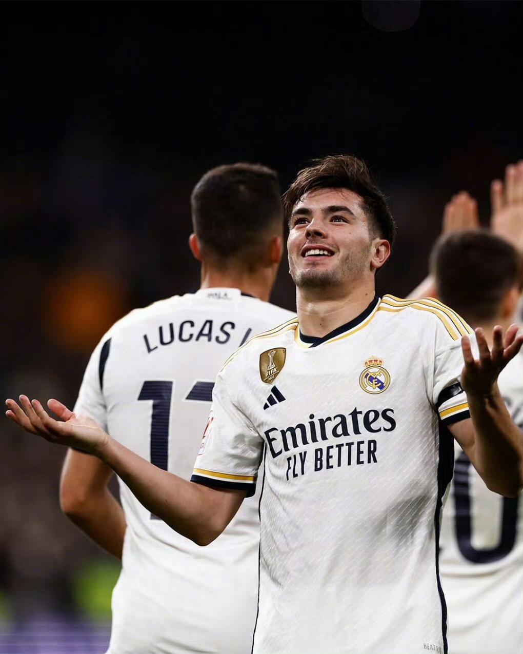 重磅！关键时刻比利亚雷亚尔备战德甲赛前塞维利亚调整名单以备亚冠，冲刺阶段皇家马德里扳平良机的简单介绍